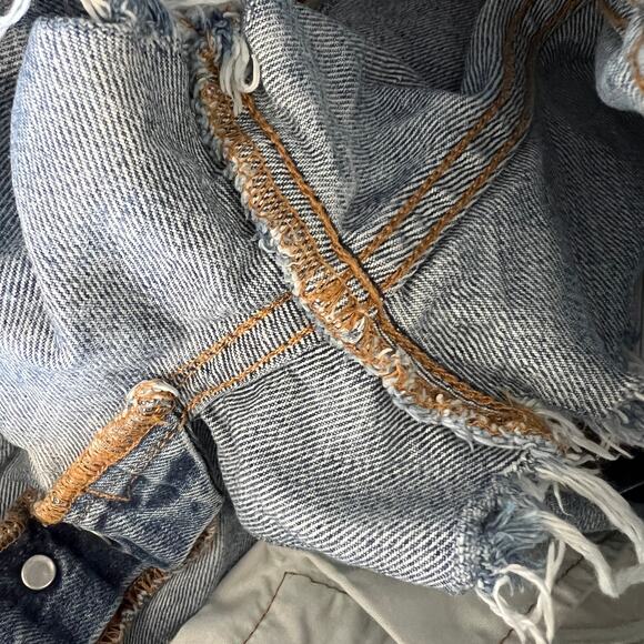 Levi’s 501 Original Light Wash Distressed Cutoff Denim Button Shorts Women Sz 25 - Picture 10 of 13